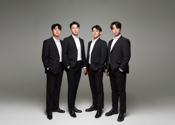 남성 4중창 스위트맨 팀 멤버들. 왼쪽부터 유용진, 홍석진, 곽현근, 유성민