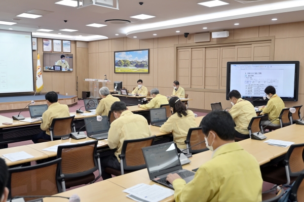 지난 6일 시청 대백제실에서 열린 주간업무보고회 개최 모습