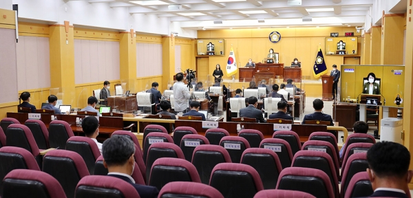 서산시의회가 8일 제265회 임시회를 개회했다.
