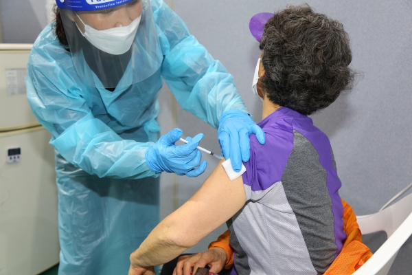 백신 접종 모습