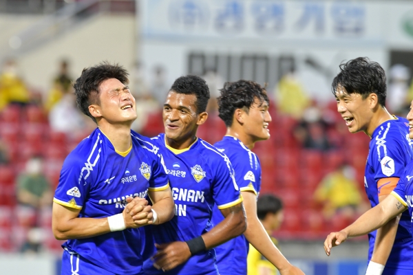 충남아산FC 경기 모습