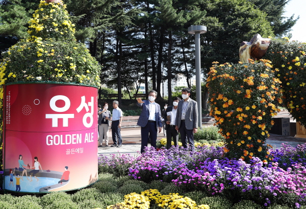 지난 24일 제12회 유성 국화전시회 현장점검 모습