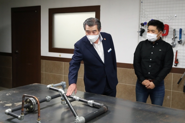 보령용접배관기술학원을 방문한 김동일 시장