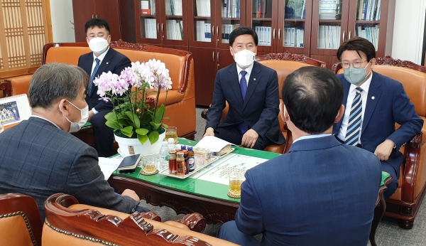 국회 산업통상지원중소벤처기업위원회 위원장 면담(황운하 의원)