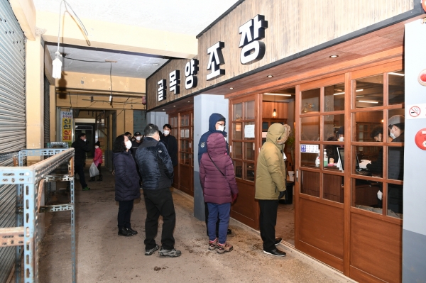 인기를 얻고 있는 골목양조장 모습