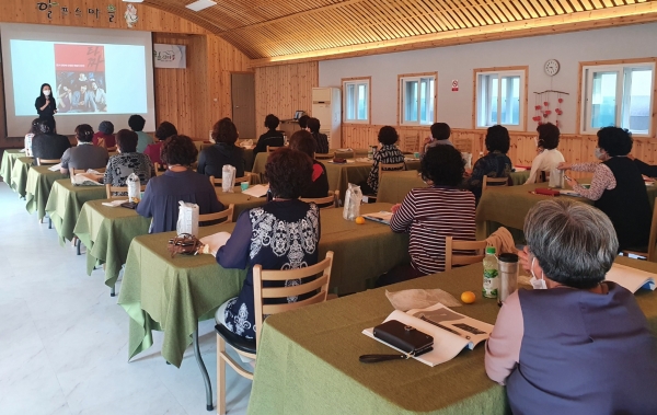 여성 지도자 역량 강화 프로그램 운영 모습