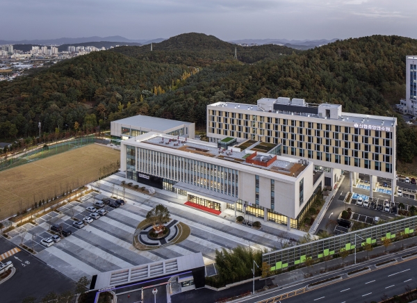 대전시 건축상 금상으로 선정된 신협중앙연수원.