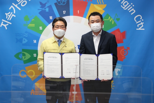 당진시-와이케이스틸 당진시민 우선채용 협약 체결2(오른쪽 와이케이스틸 장승호 전무)