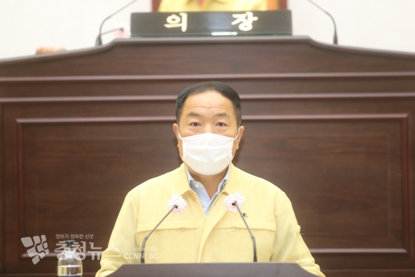 예산군의회가 18일 제274회 임시회를 개회했다.