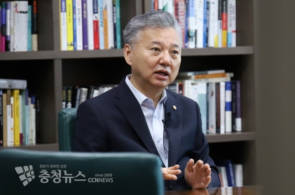 홍성국 의원(더불어민주당 세종특별자치시갑)