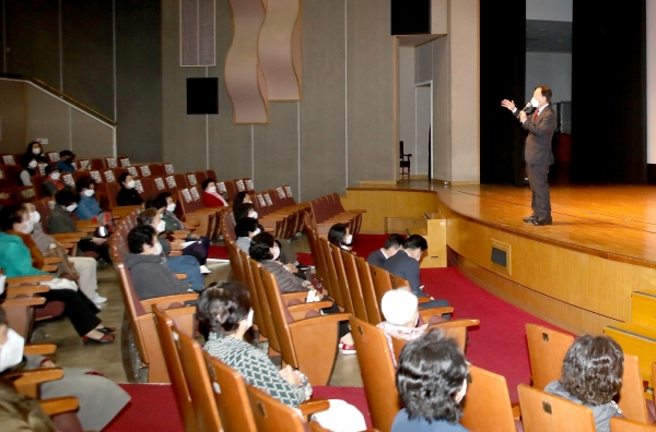 푸른학교  ‘배우고 즐기는 위풍당당 세상누리기’라는 주제로 교육 실시