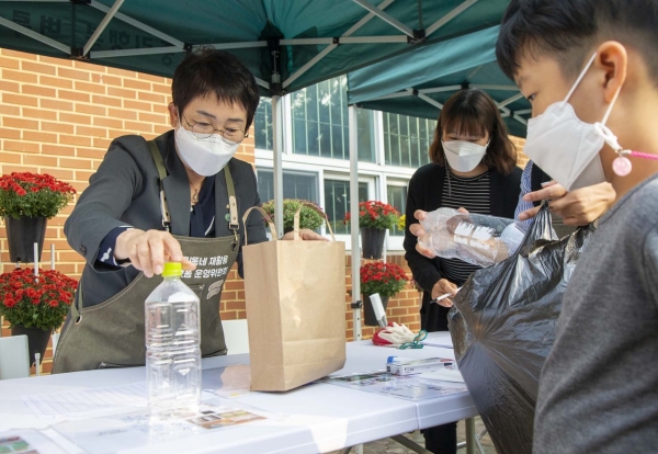 우리 동네 재활용 플랫폼 행사 사진