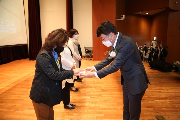 2021년도 대규모 통계조사 업무유공 포상 전수식에서 기관부문 기획재정부장관상을 비롯한 공무원 개인부문에서 정보통신과이연화 주무관이 대통령상을, 정보통신과 한승원 빅데이터팀장이 기획재정부장관상을 받아 이연화 주무관이 대통령상을 수상