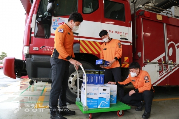 충남 소방서 곳곳에서 요소수 기부가 이어지고 있다.