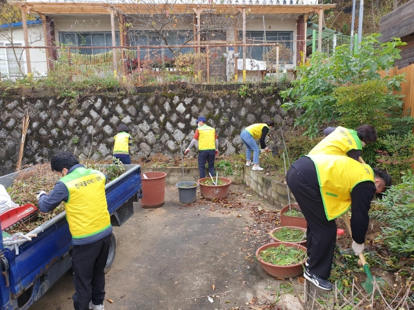 한우리 쉼터 봉사활동 실시 모습