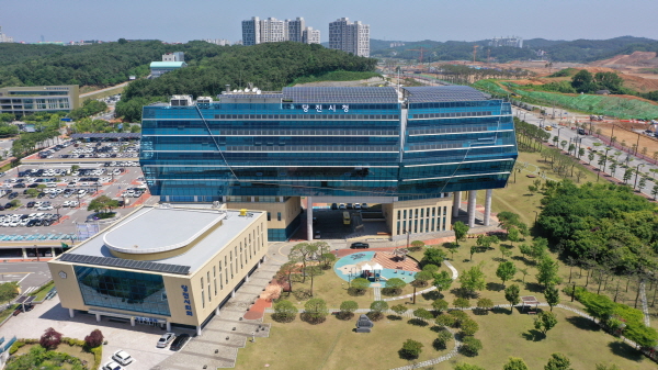 당진시청사 전경