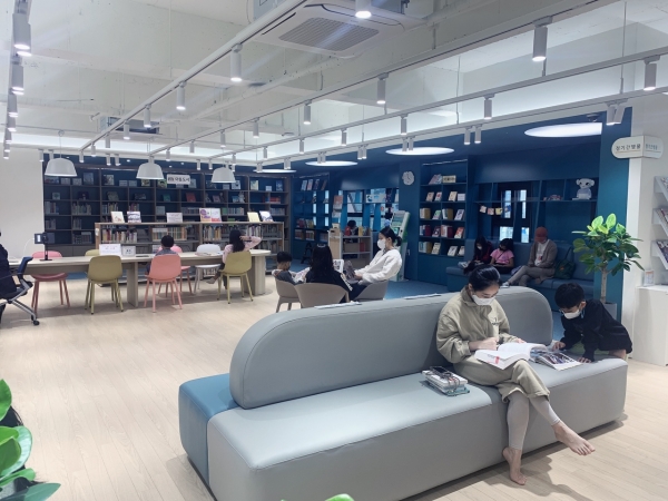 아가랑도서관 내부 모습