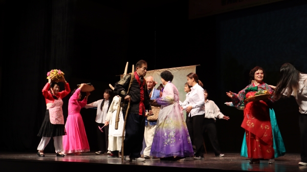 시니어뮤지컬 프로그램 콩쥐팥쥐 공연 진행 모습