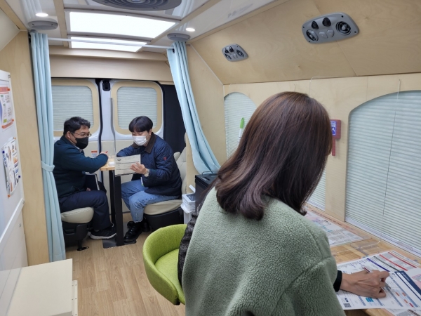 17일 민원응대 공무원의 정서적 안정을 위해 '찾아가는 마음치유 상담실' 운영