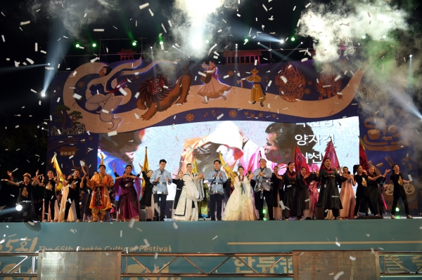 민선7기 공약 - 65회 백제문화제개막 주제공연 모습