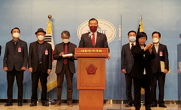 국민의힘 홍문표 의원이 24일 충남혁신도시 공공기관 이전을 촉구했다.