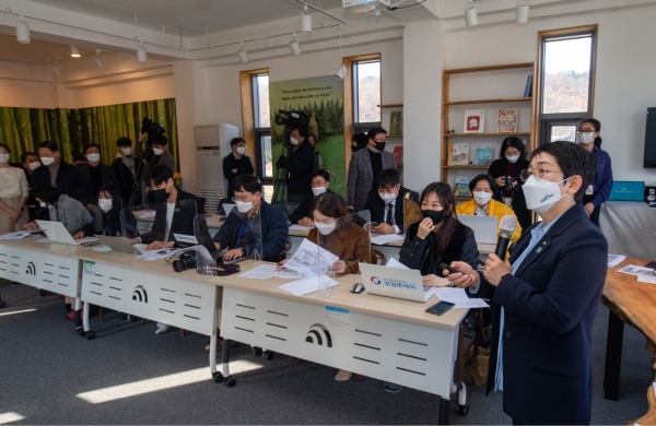 박정현 대덕구청장, ‘대덕e 시작하는 그린뉴딜 2.0’ 발표 모습