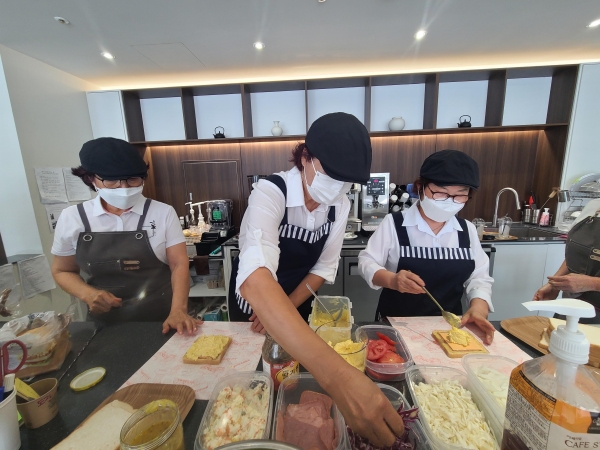 실버카페 운영 모습