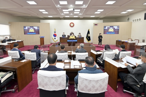 김정섭 시장, 공주시의회 임시회 시정연설 사진