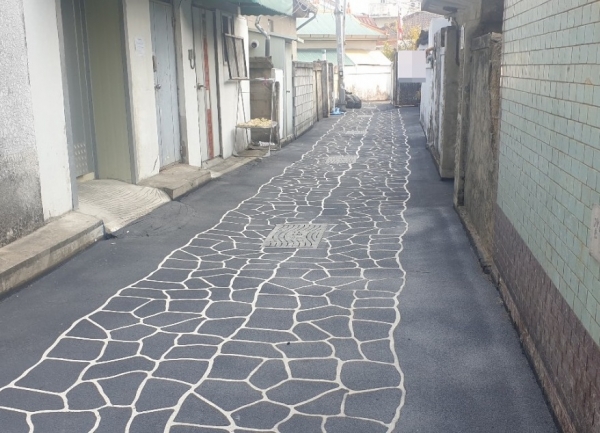 유천동 도시재생뉴딜사업으로 안전한 거리환경 조성 (골목길)