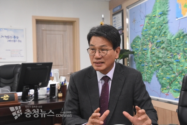 김돈곤 청양군수