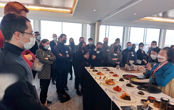 박광희김치 박광희 대표의 김치 시연 및 시식행사