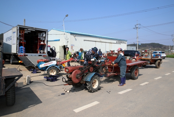 농기계 순회수리교육 모습.