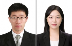 좌측부터 위양 학생, 김다해 학생