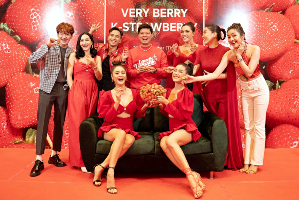 캄보디아 특급호텔 한국산 딸기 뷔페 홍보 행사