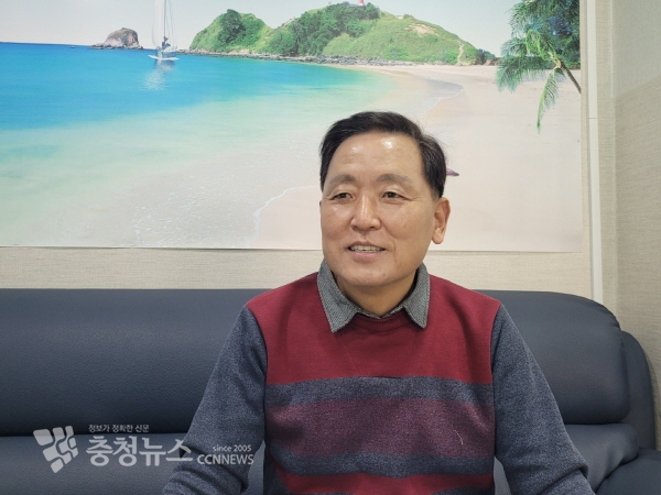 나성후 위원장은 지역문제 해결을 위해 계룡시장 출마를 밝히며 1월 공식 기자회견을 예고했다.