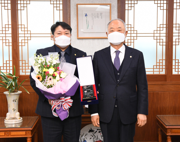 백석대 정무진 직원, 천안시장 표창