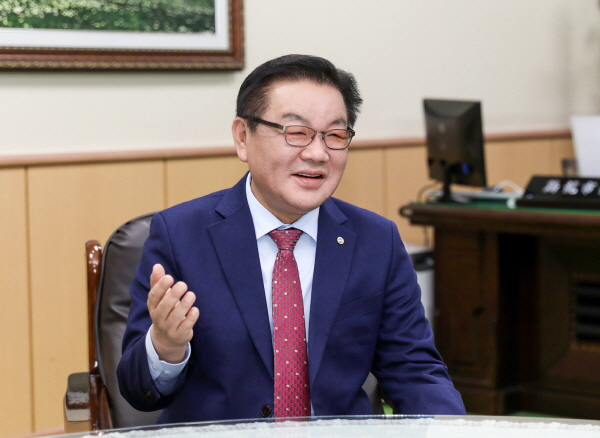 최홍묵 계룡시장