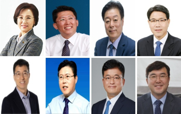 왼쪽 윗줄부터 김연 충남도의원, 김영수 전 충남도 비서실장, 이규희 전 국회의원, 이재관 전 대전광역시 행정부시장, 이종담 천안시의원, 장기수 국민소통특별위원, 한태선 전 청와대 정책실장, 황천순 천안시의회 의장