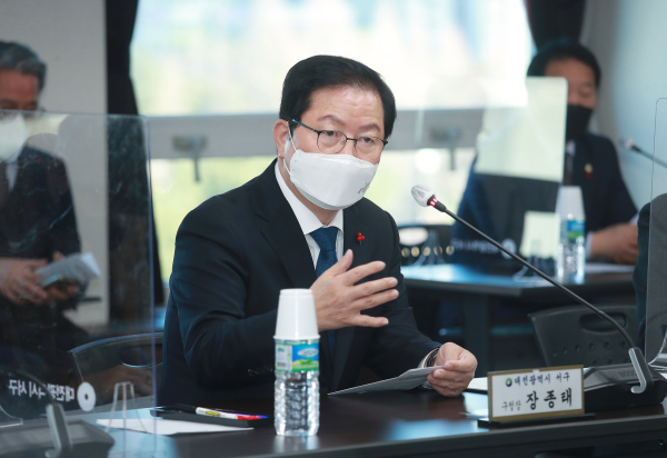 12일 구청 장태산실에서 환경교육의 발전 방안 마련을 위한 환경교육 네트워크 협약식 및 교육 강사단 위촉식 개최