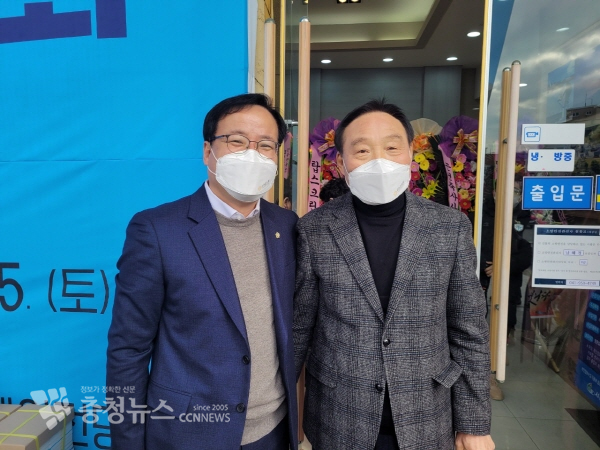 조동준 의원, 나학균 서천군의회 의장