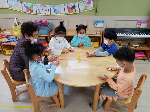 노인일자리 - 공익형(어린이집 보육 보조)