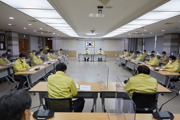 아산시 2월 확대간부회의 진행 장면