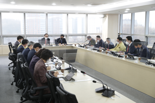 인구정책 관련 간부회의 진행 장면