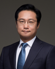 이웅천 둔산성광교회 목사