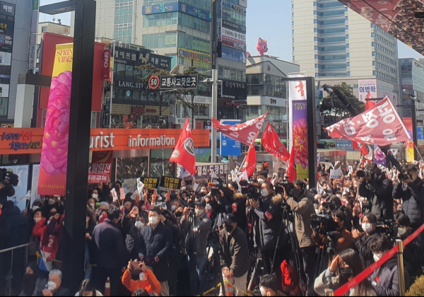 천안 유세현장을 가득 메운 국민의힘 지지자들