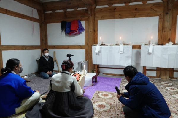 송악읍 고대리 안섬마을에서 충청남도 무형문화재(제35호)인 안섬당제가 보존회 주최로 16일과 17일 이틀에 걸쳐 진행