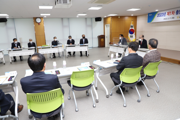 충남세종농협은 본격적인 영농철을 맞아 농촌지역 당면현안 해결을 위한 운영협의회를 개최하고 사업추진 대책을 협의했다.