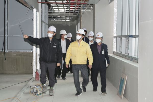 도시재생어울림센터 현장 점검하는 박상돈 천안시장