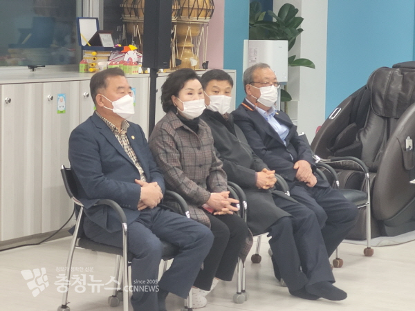 이계천, 박영자, 박승용, 김남충 시의원