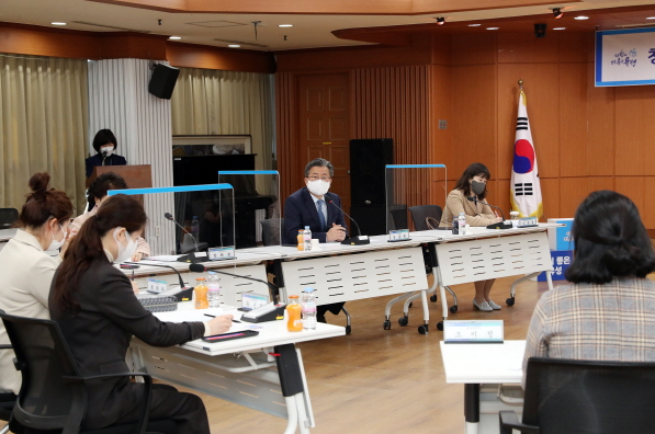 28일 구청 대회의실에서 ‘제8회 청소년 나Be 한마당간담회’를 개최하였다.